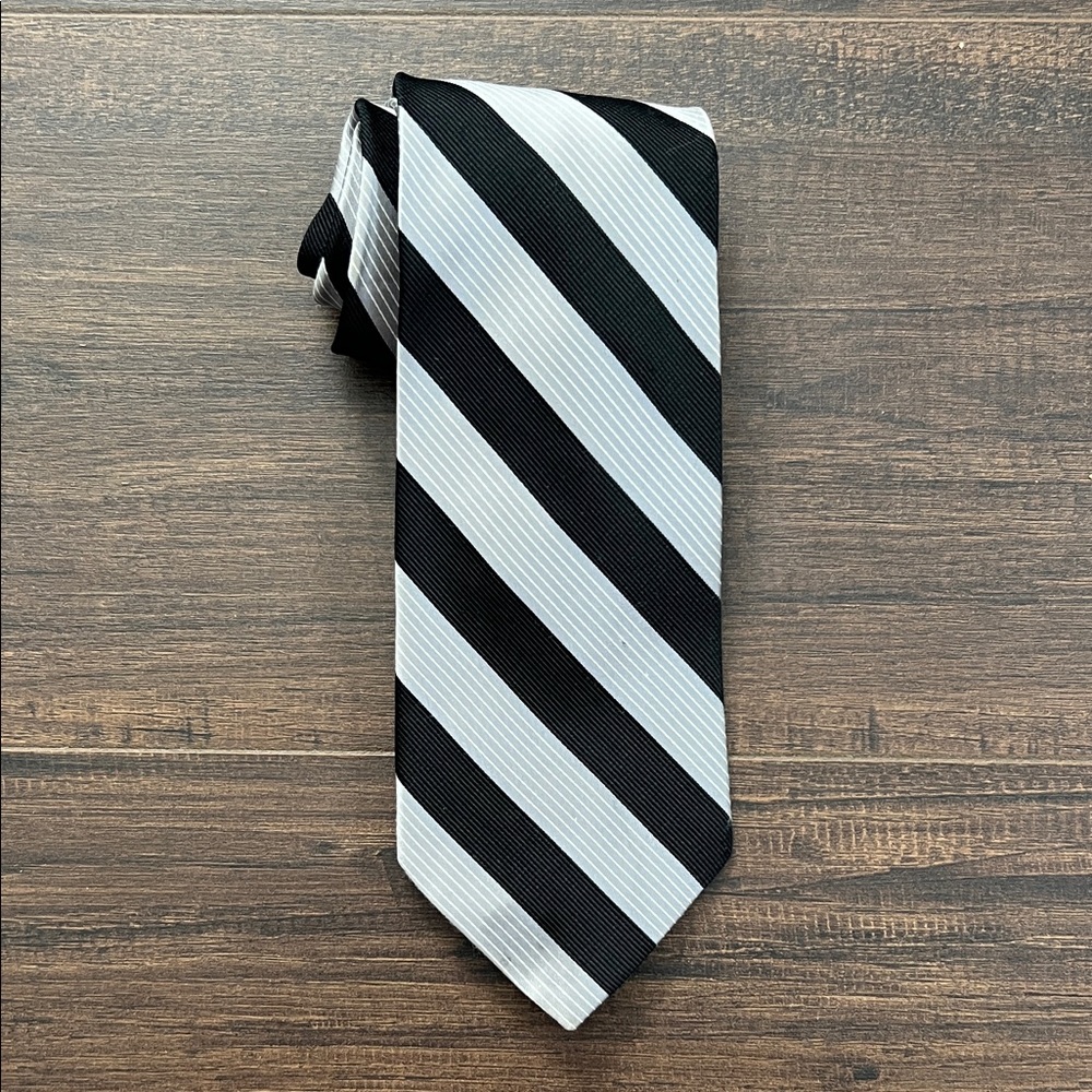 Nautica Black and Gray Diagonal Striped Tie